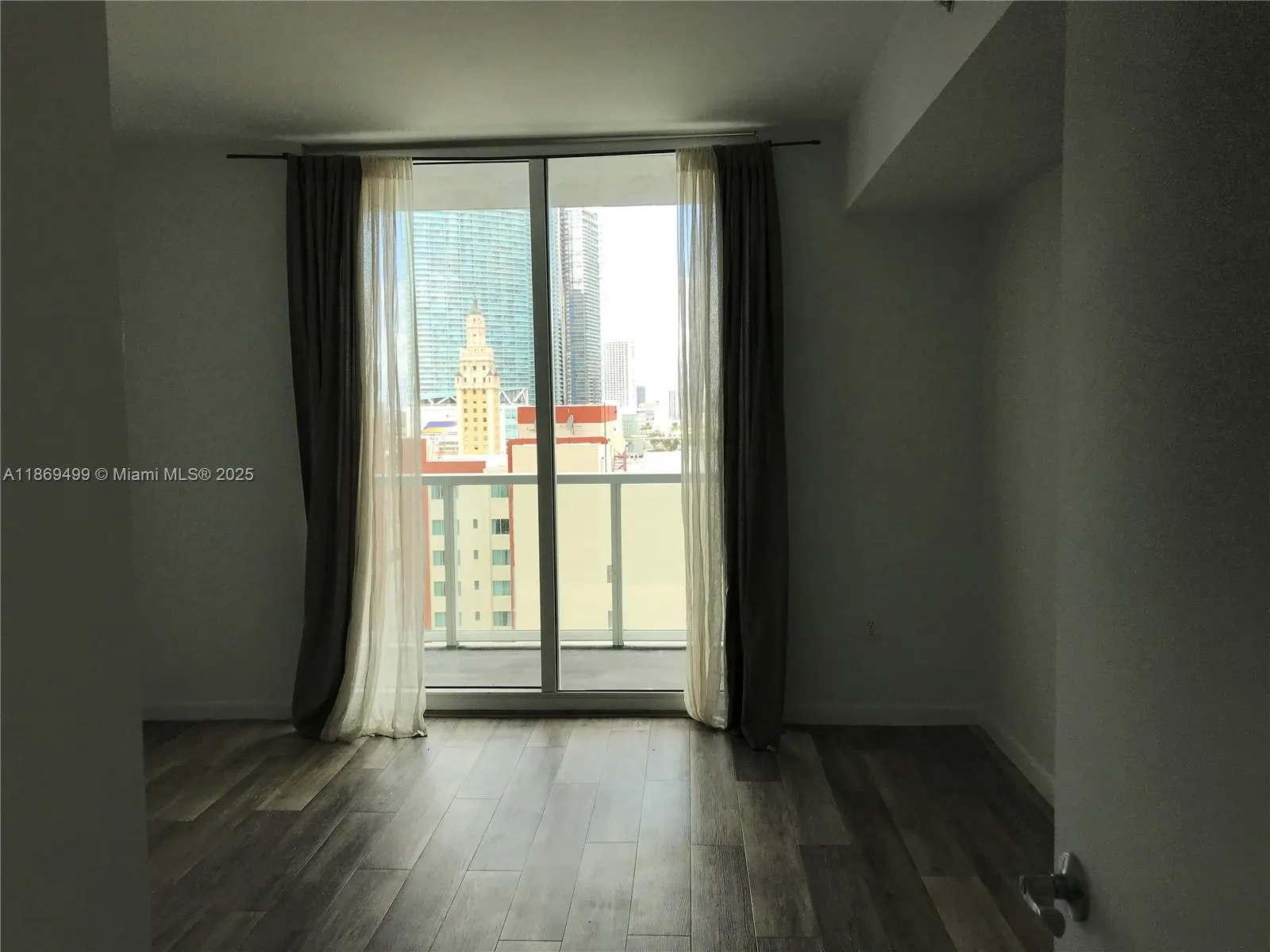 244 Biscayne Blvd, #1104