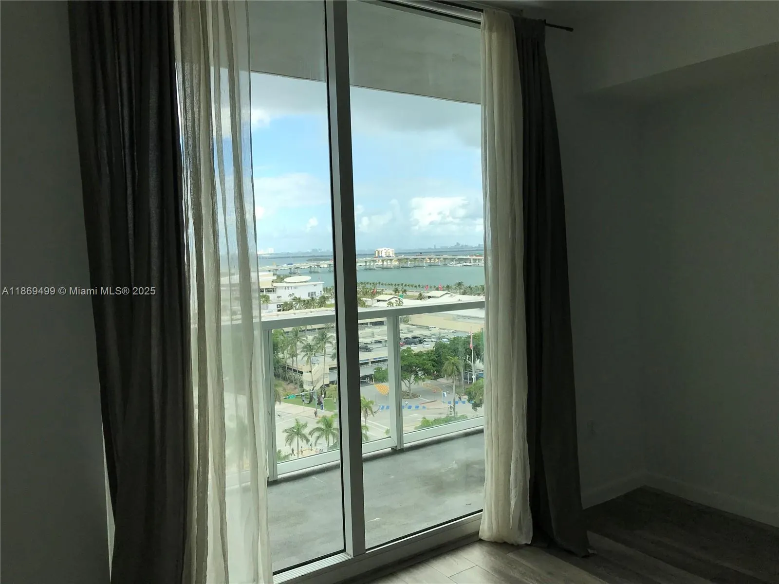 244 Biscayne Blvd, #1104