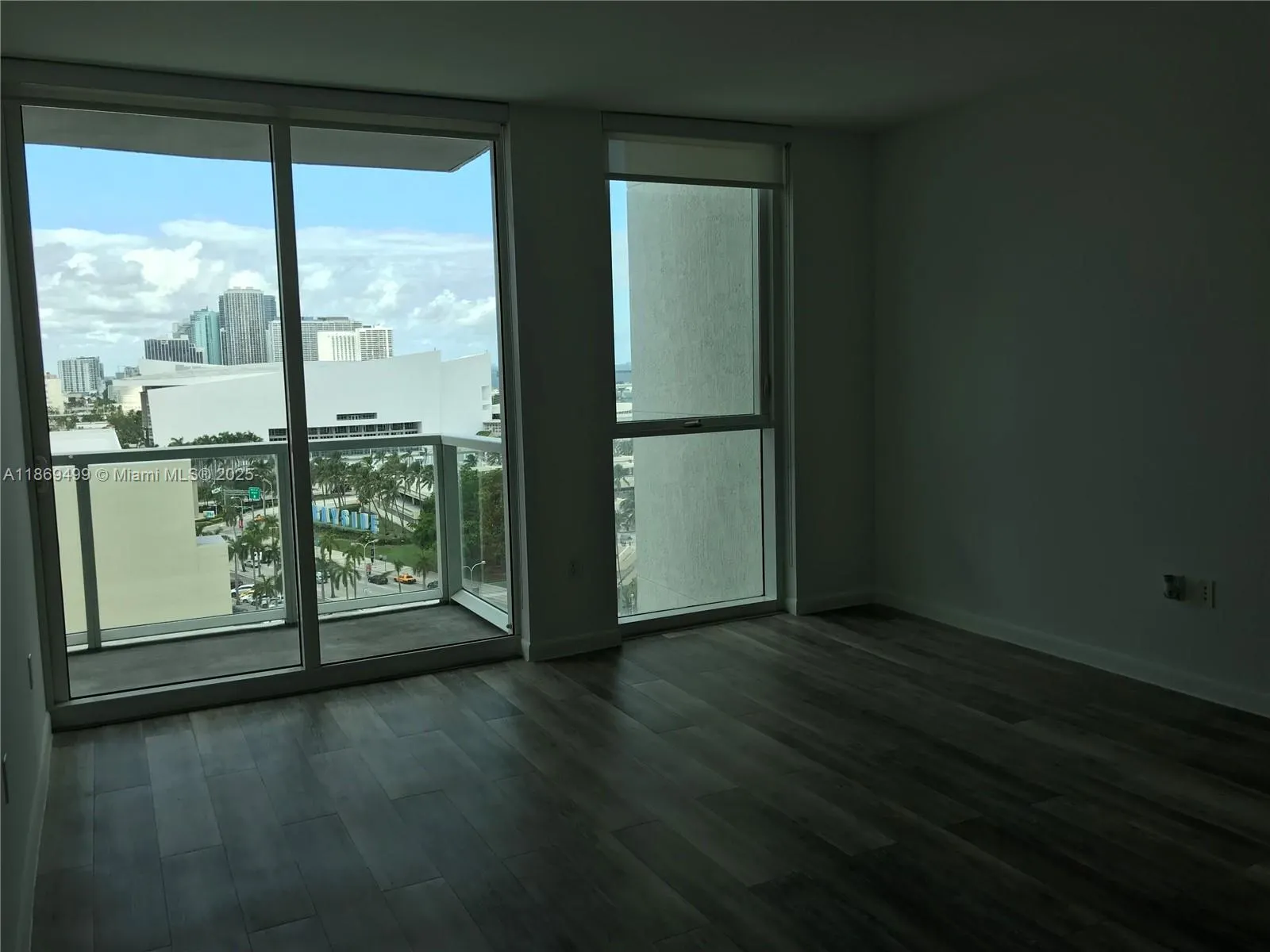 244 Biscayne Blvd, #1104