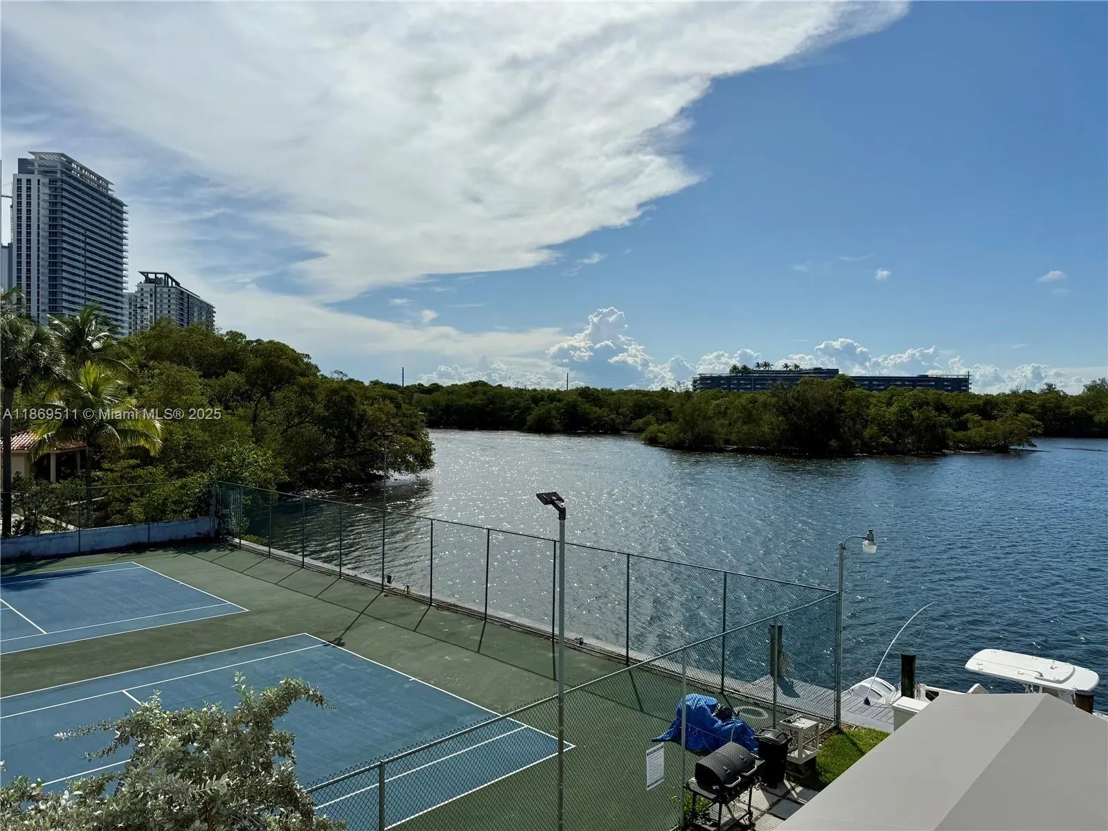 16546 NE 26th Ave, #3G