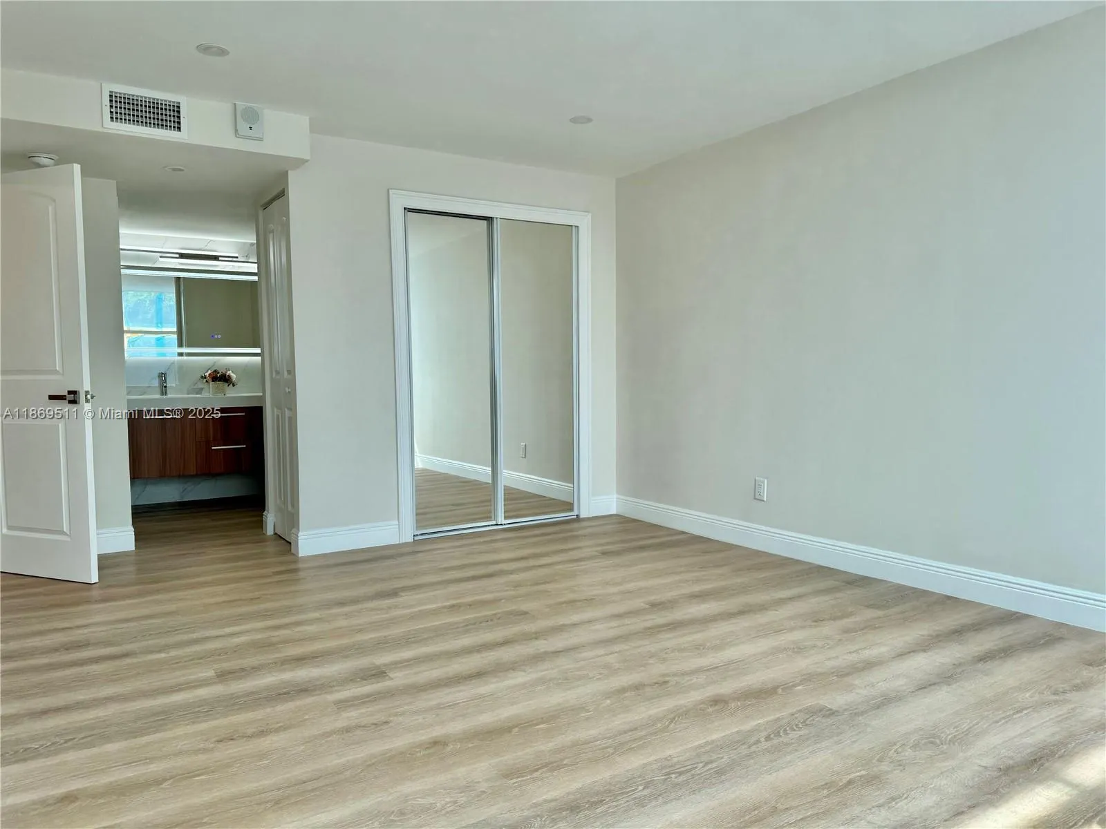 16546 NE 26th Ave, #3G