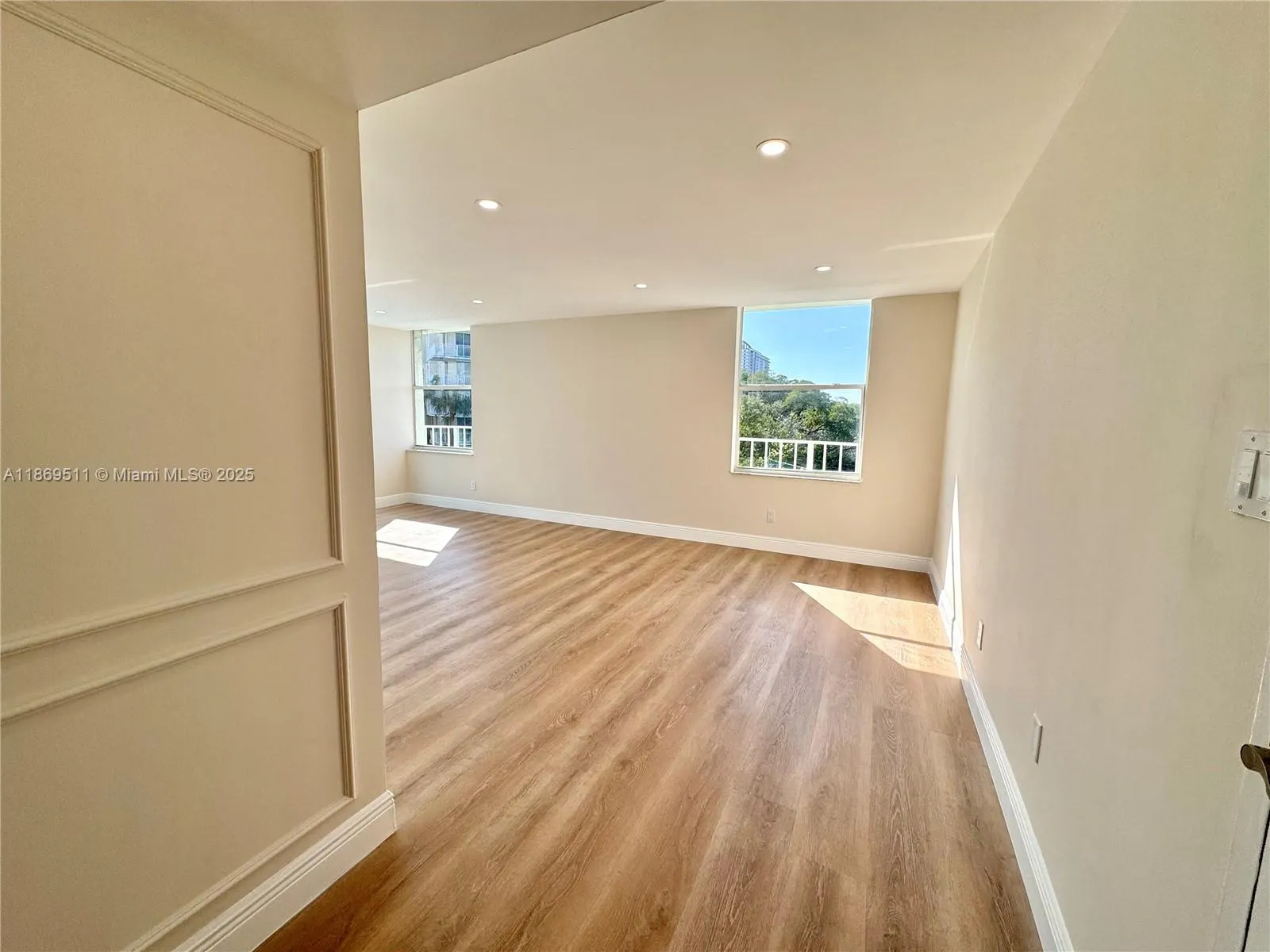 16546 NE 26th Ave, #3G