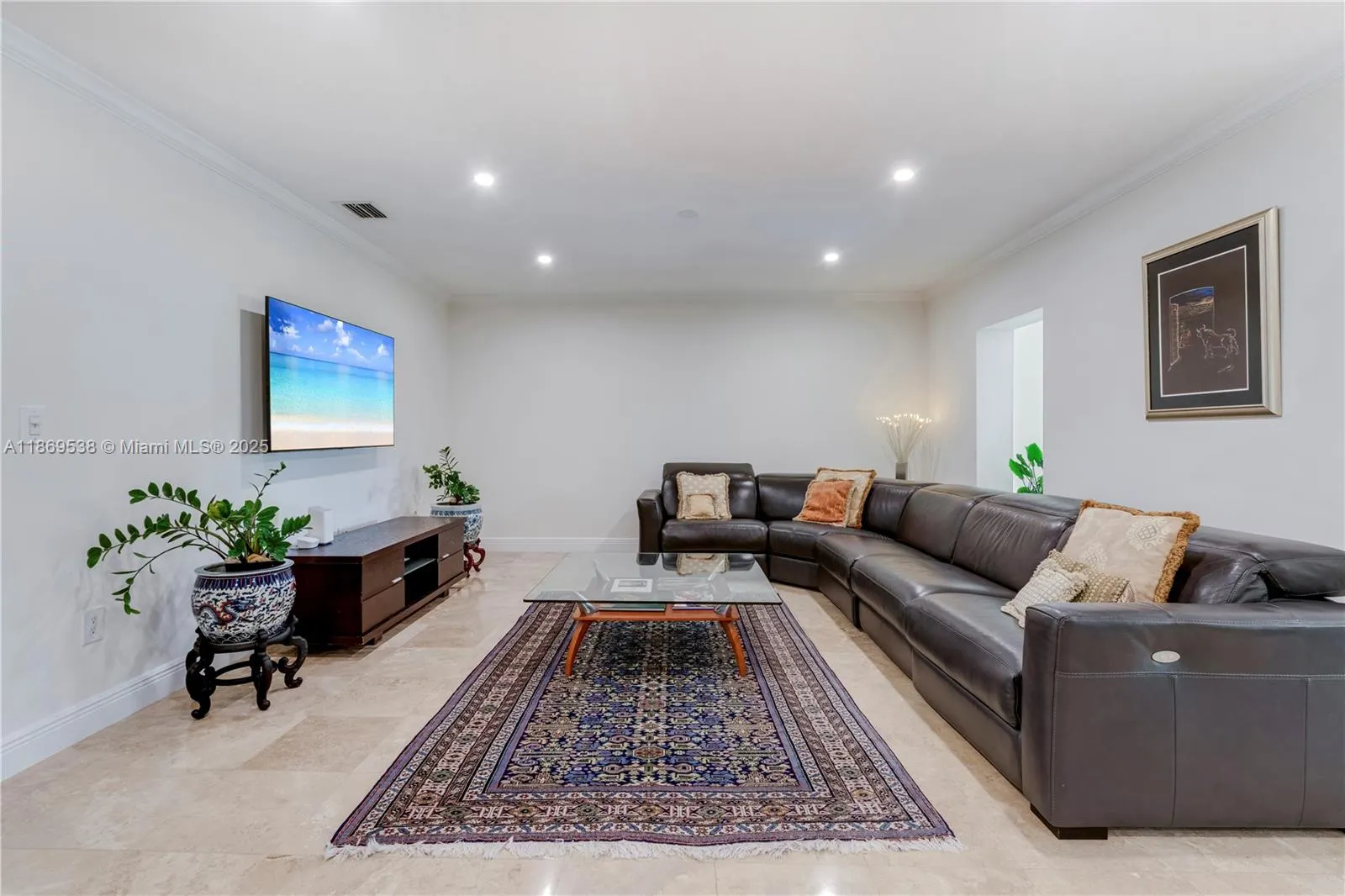 4001 Santa Maria St