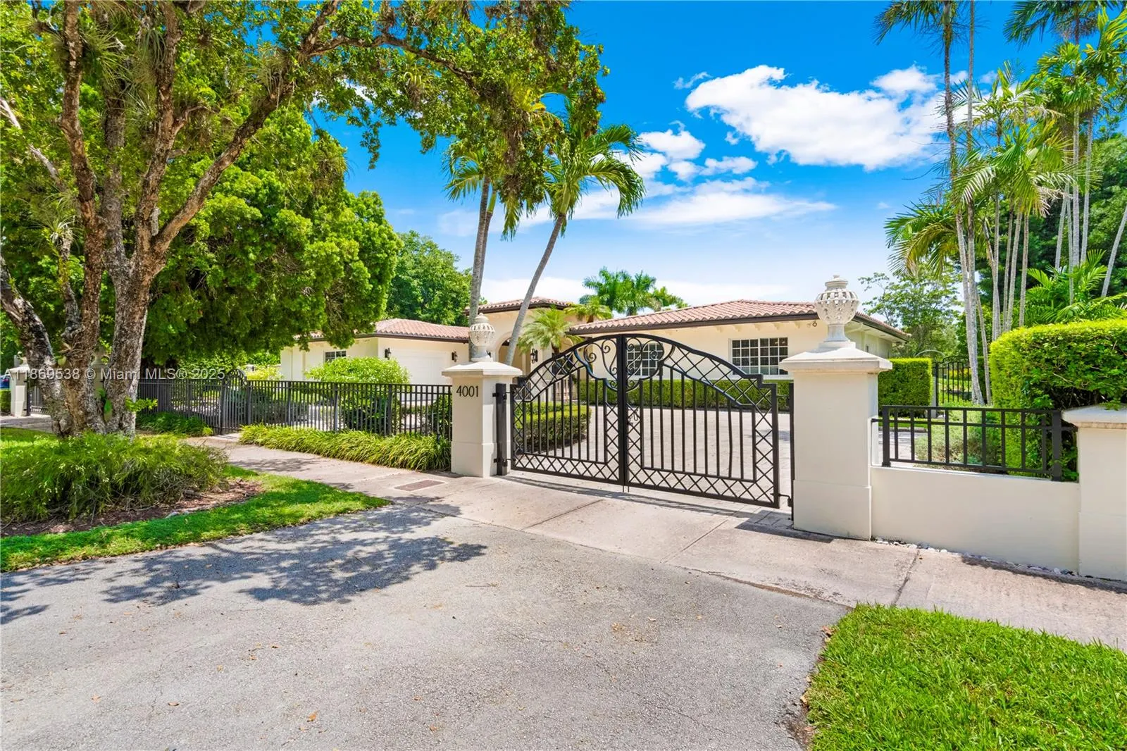 4001 Santa Maria St
