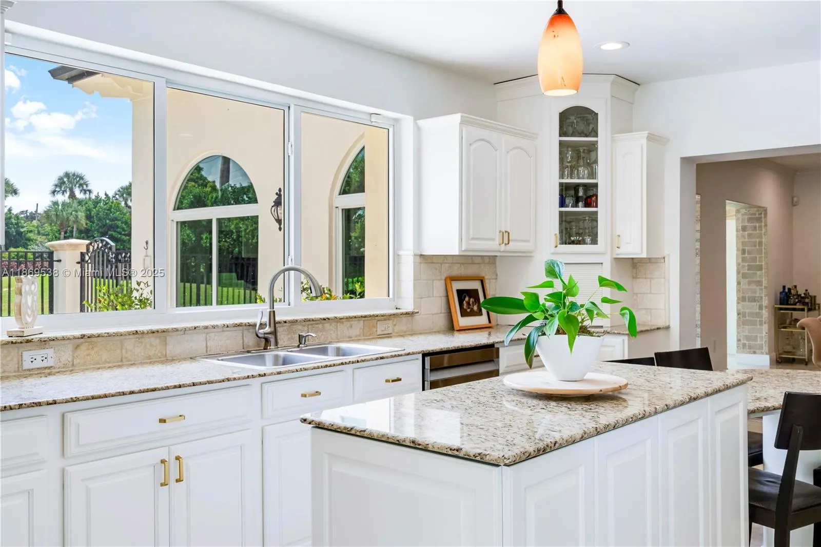 4001 Santa Maria St