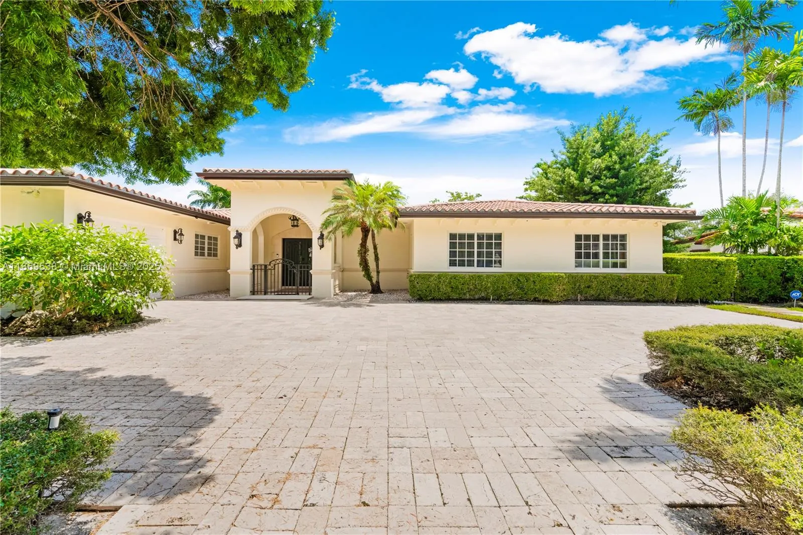 4001 Santa Maria St