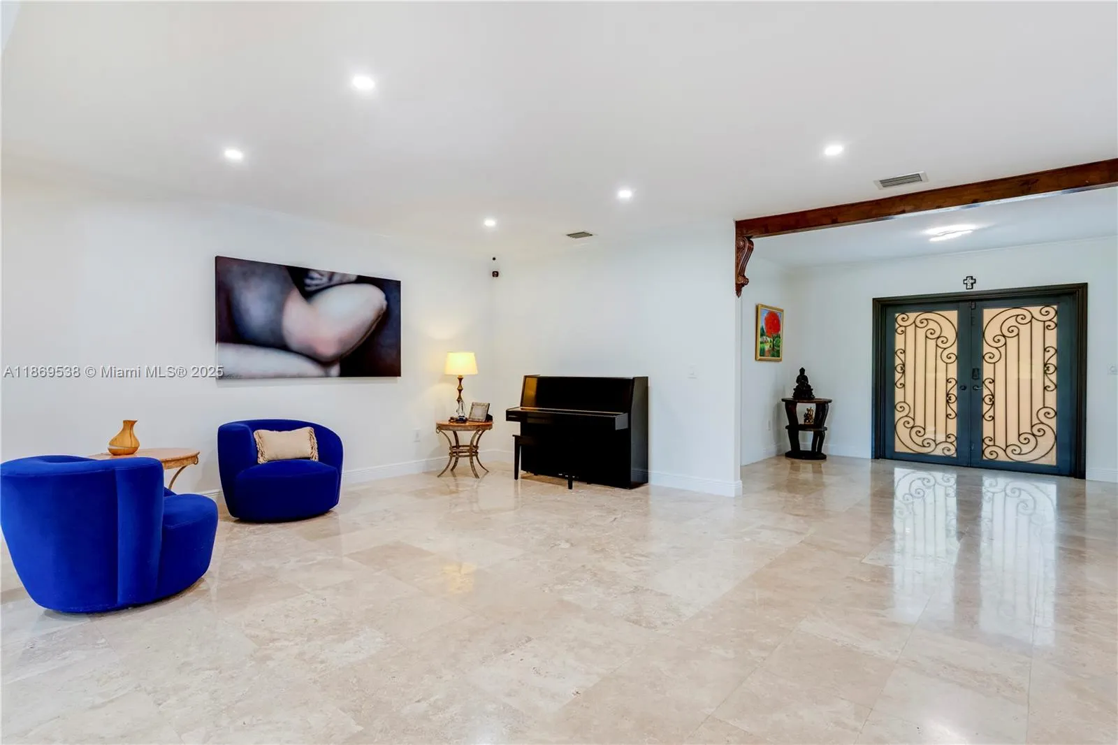 4001 Santa Maria St