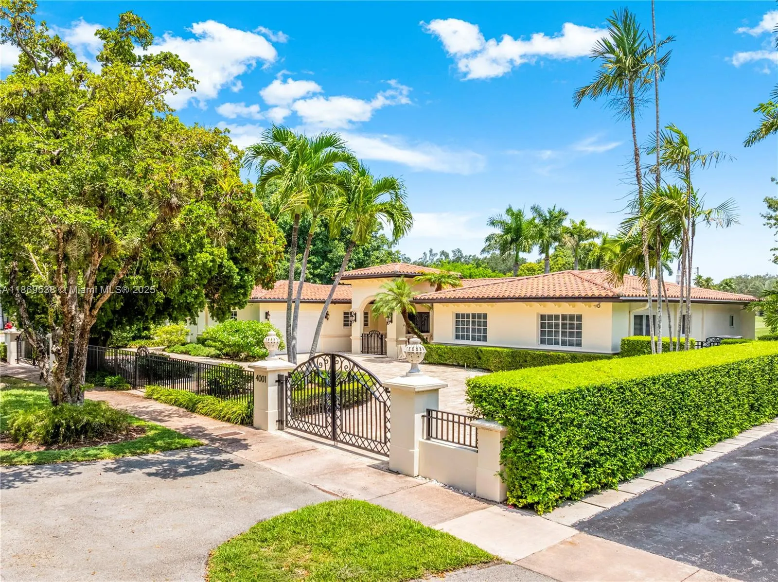 4001 Santa Maria St