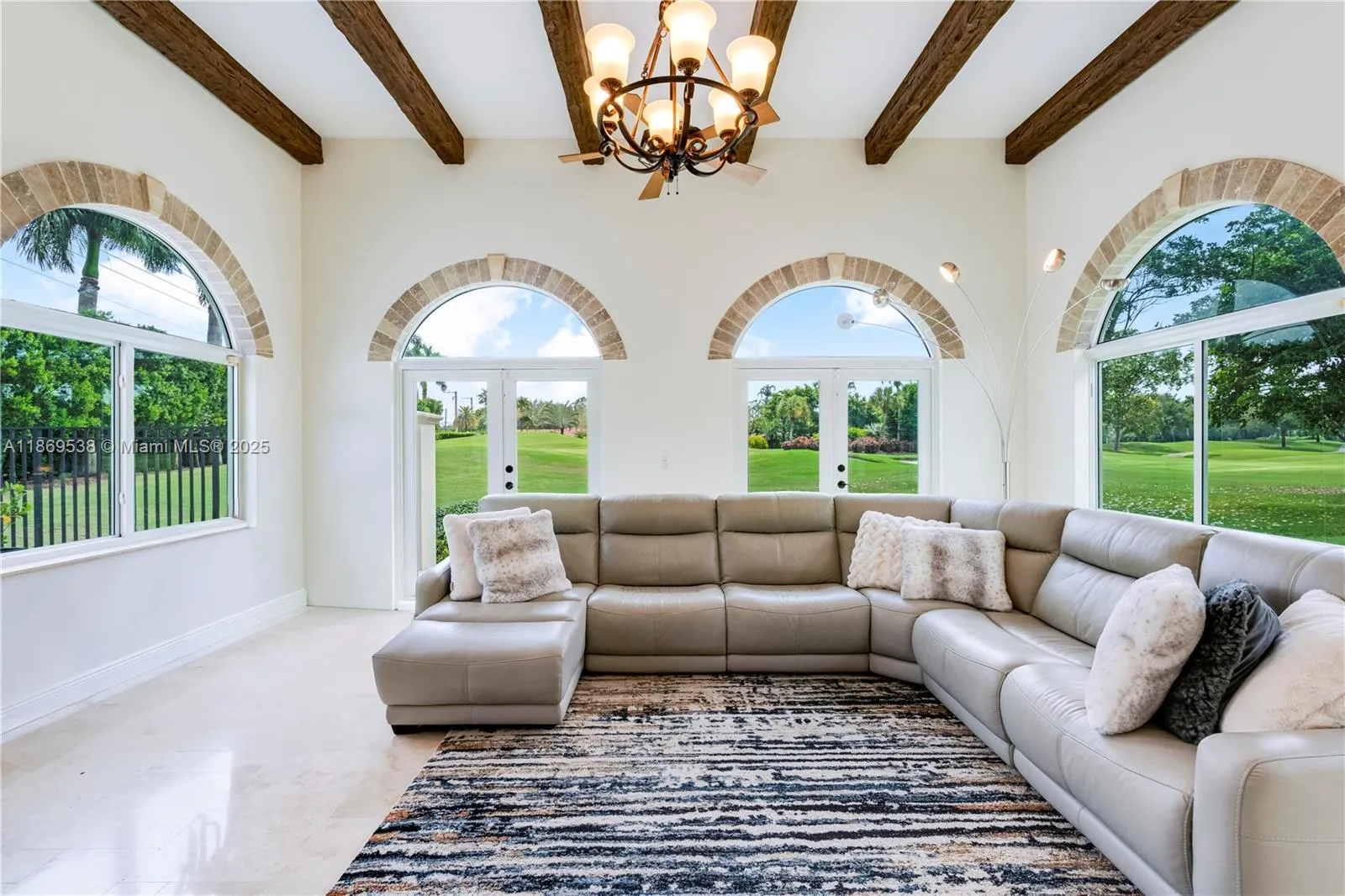 4001 Santa Maria St
