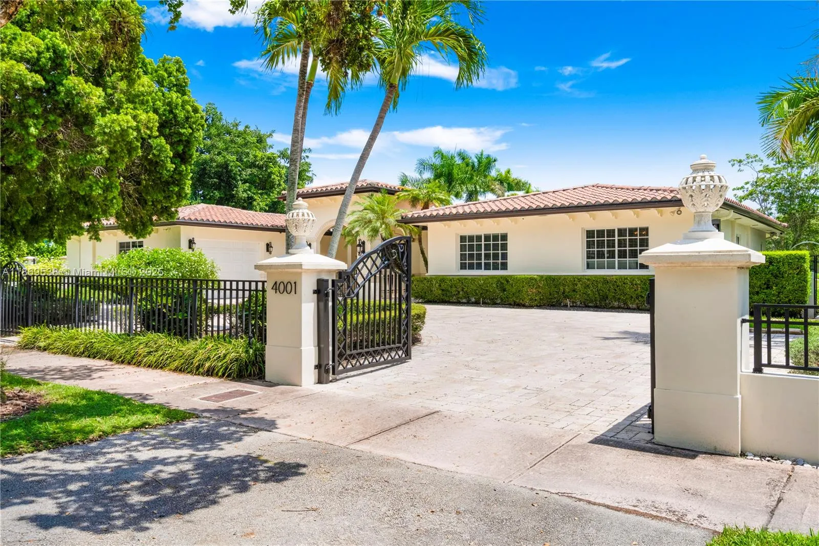 4001 Santa Maria St