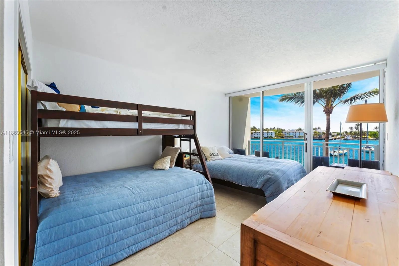 2508 Bay Dr, #305