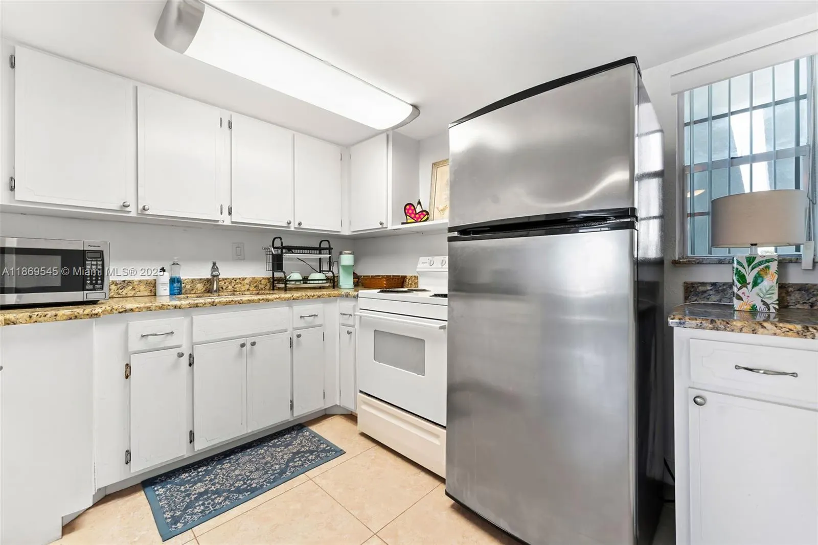 2508 Bay Dr, #305