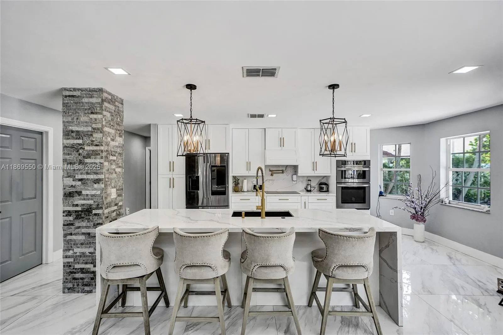 85 Gables Blvd