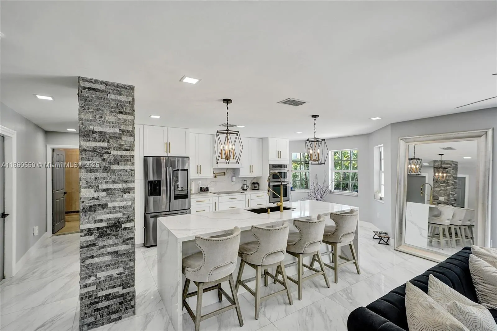 85 Gables Blvd