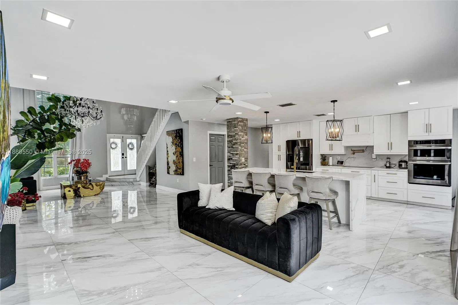 85 Gables Blvd