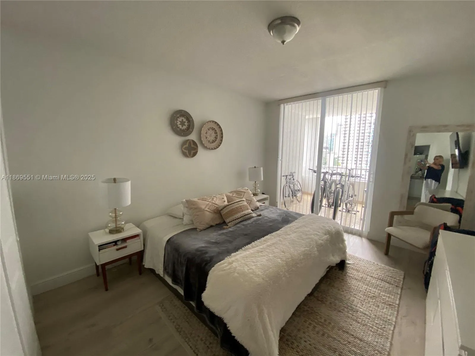 170 SE 14th St, #1908