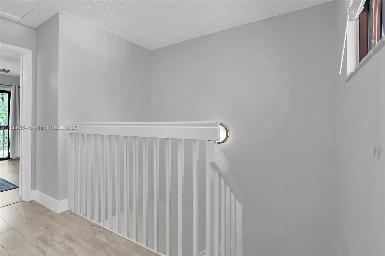 469 SE 14th St