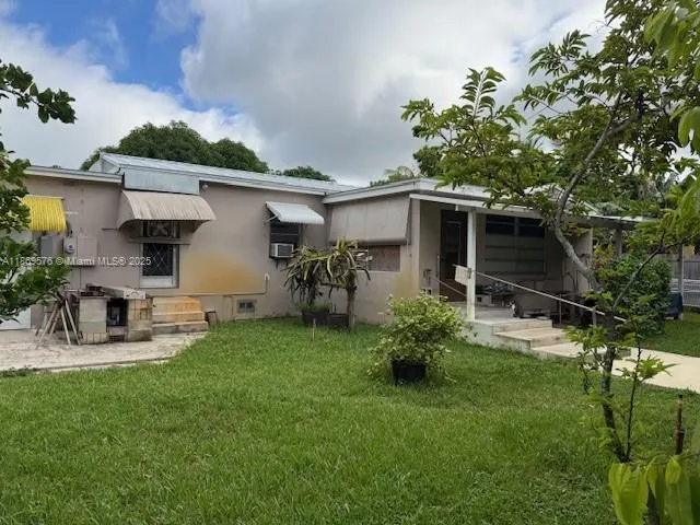 220 NW 144th St