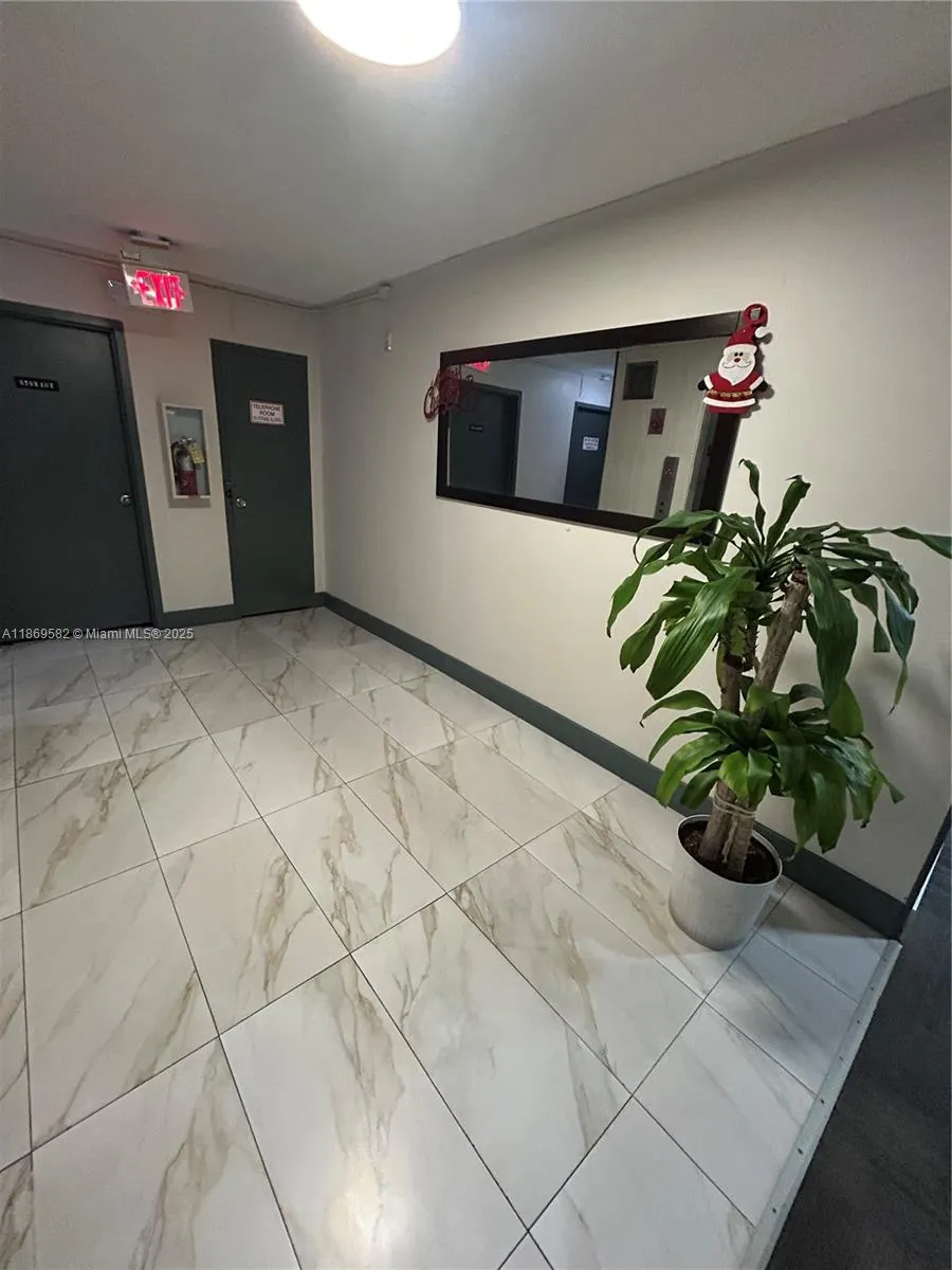 1250 NE 125th St, #207C