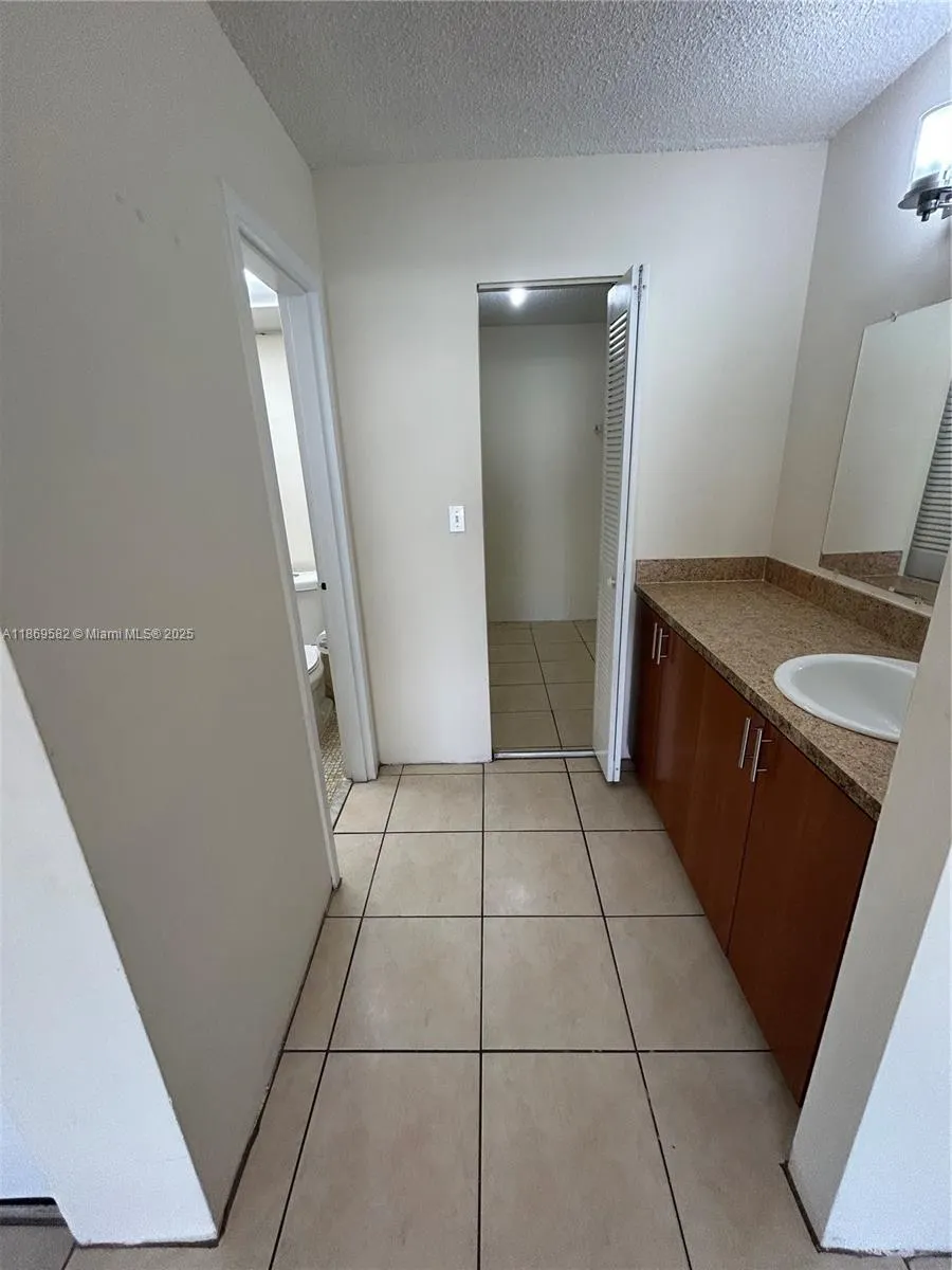 1250 NE 125th St, #207C