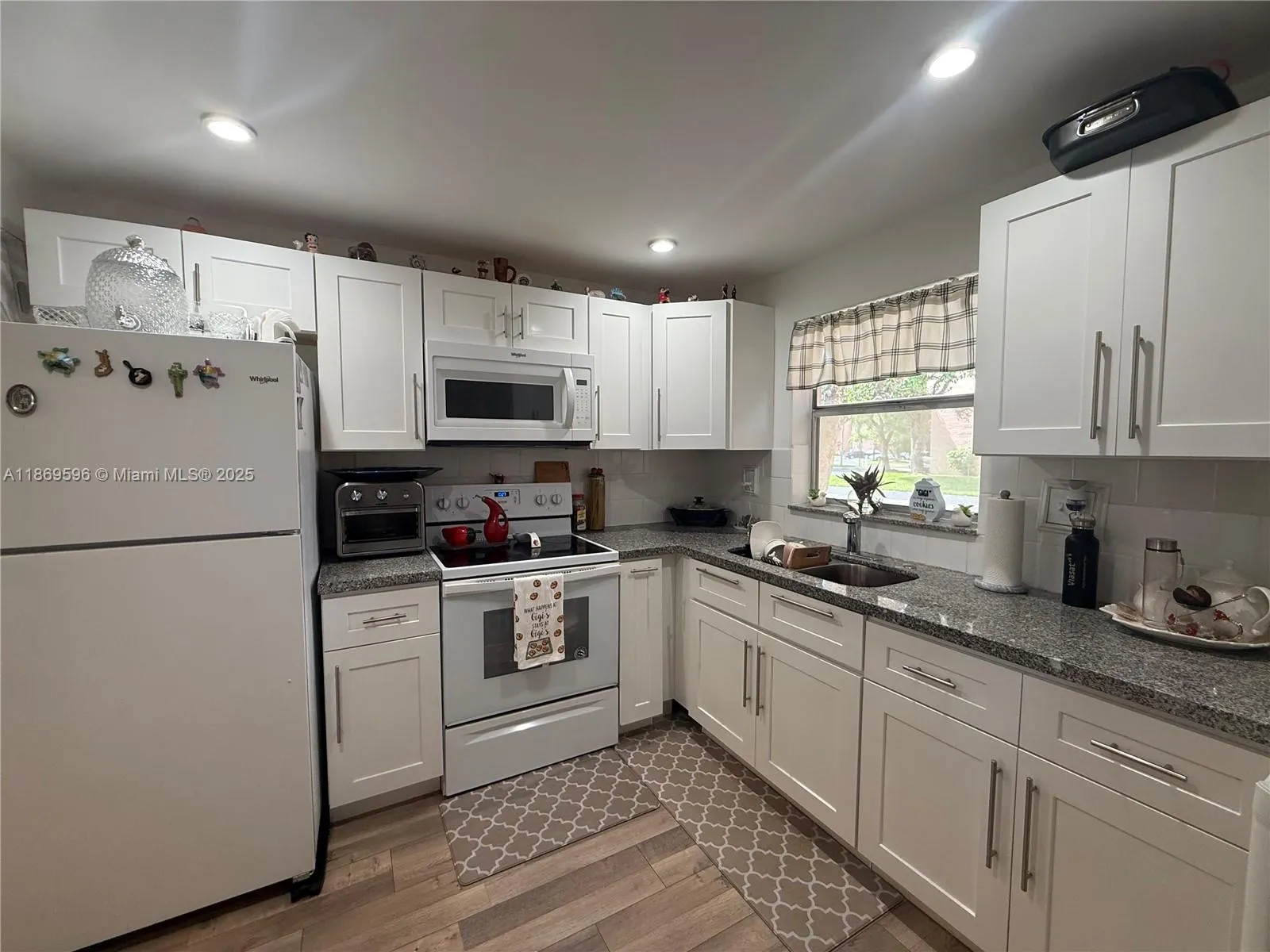 9581 Sunrise Lakes Blvd, #101