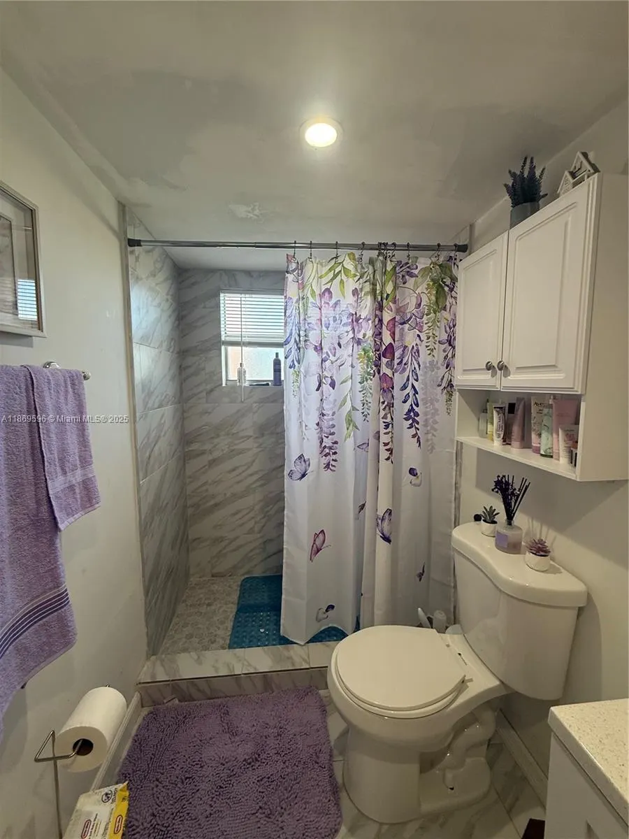 9581 Sunrise Lakes Blvd, #101