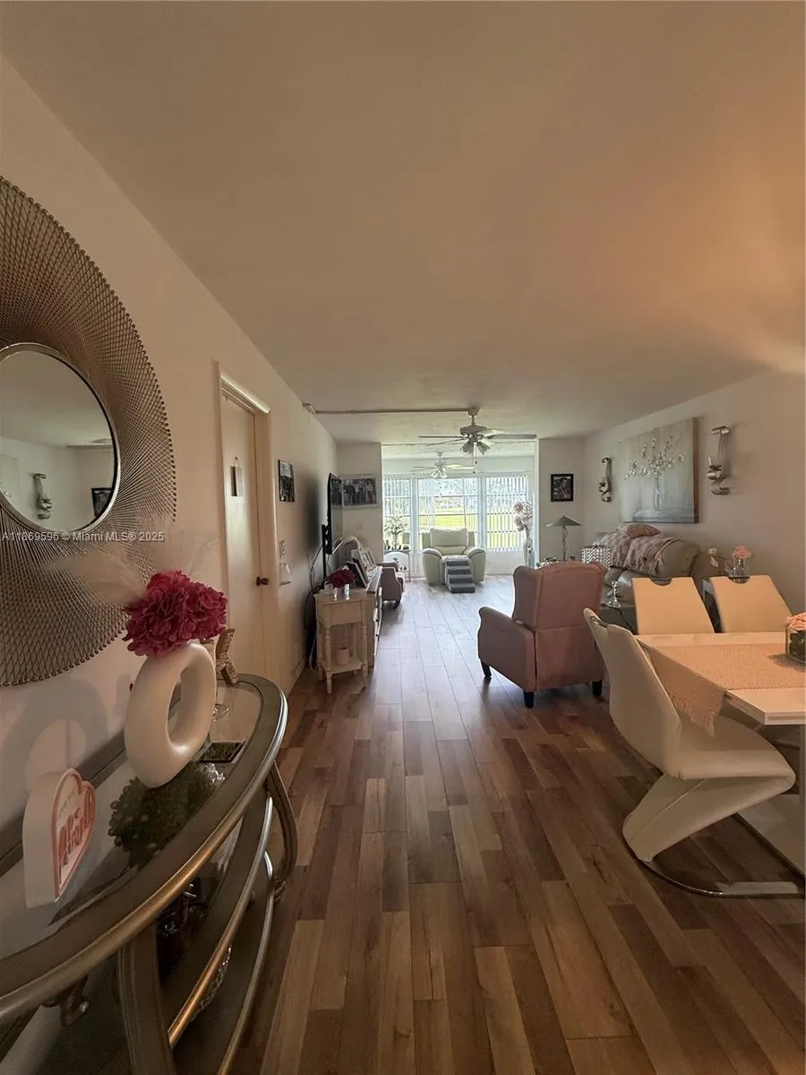 9581 Sunrise Lakes Blvd, #101