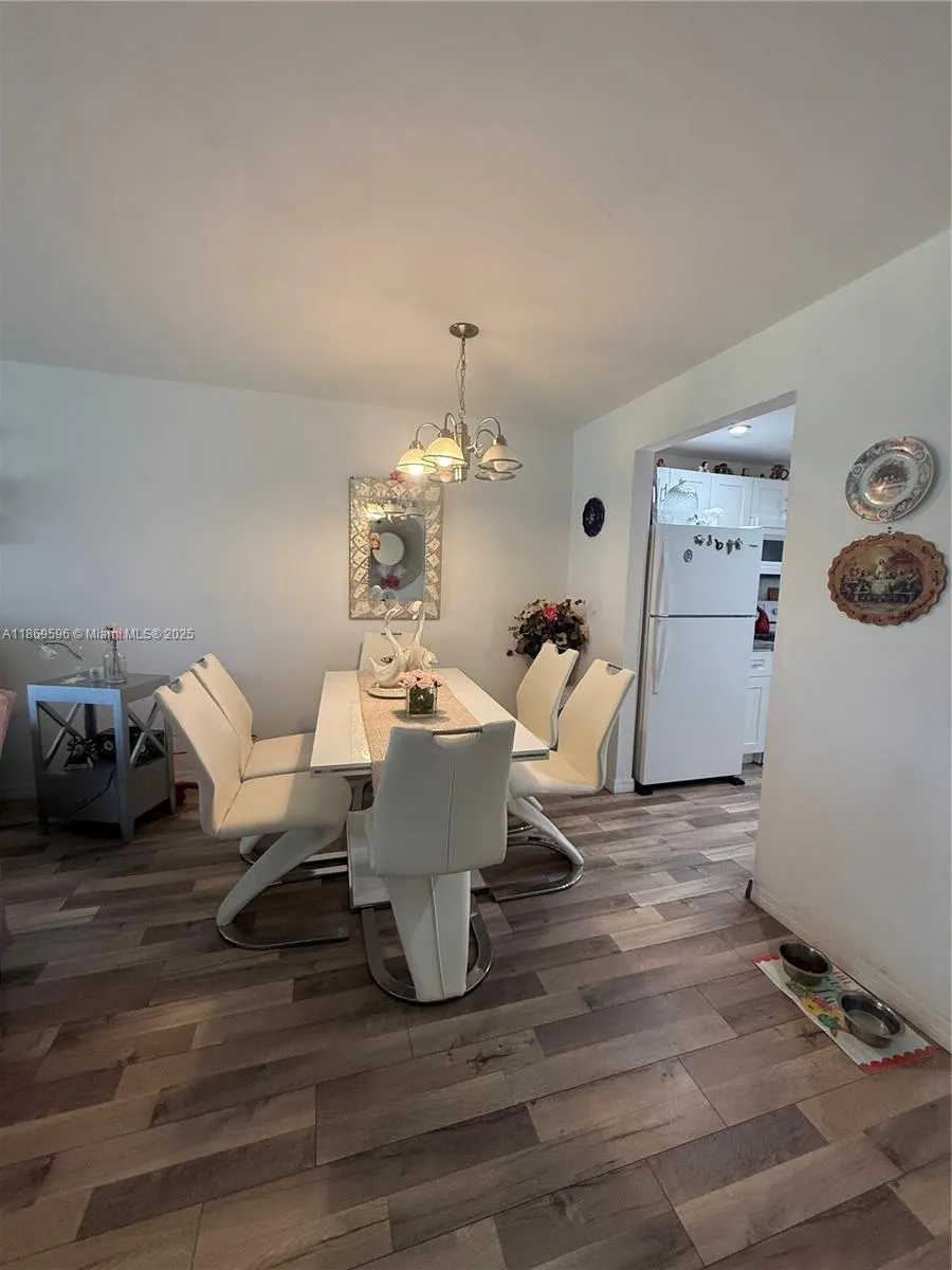 9581 Sunrise Lakes Blvd, #101