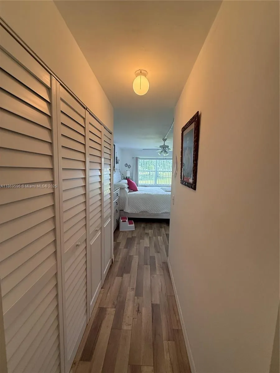9581 Sunrise Lakes Blvd, #101