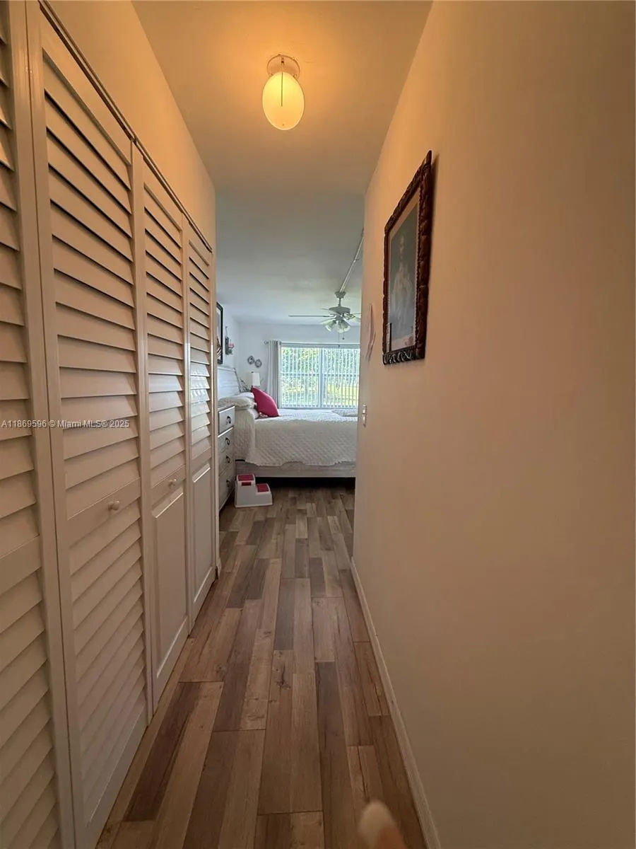 9581 Sunrise Lakes Blvd, #101