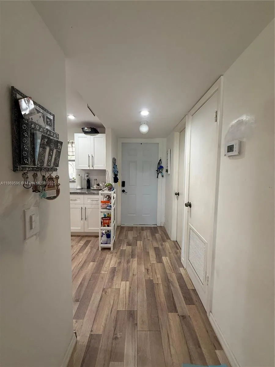 9581 Sunrise Lakes Blvd, #101