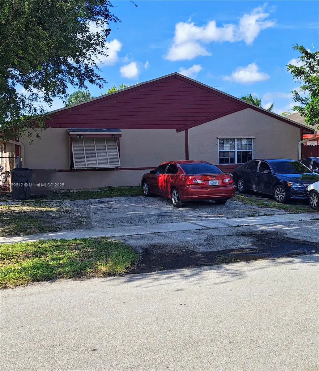 7215 SW 11th Ct