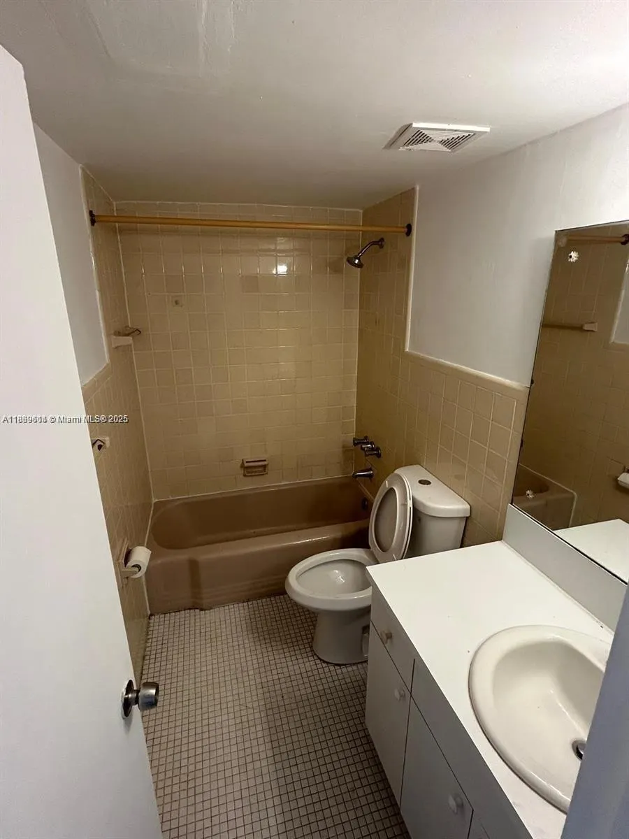 2005 Sans Souci Blvd, #105
