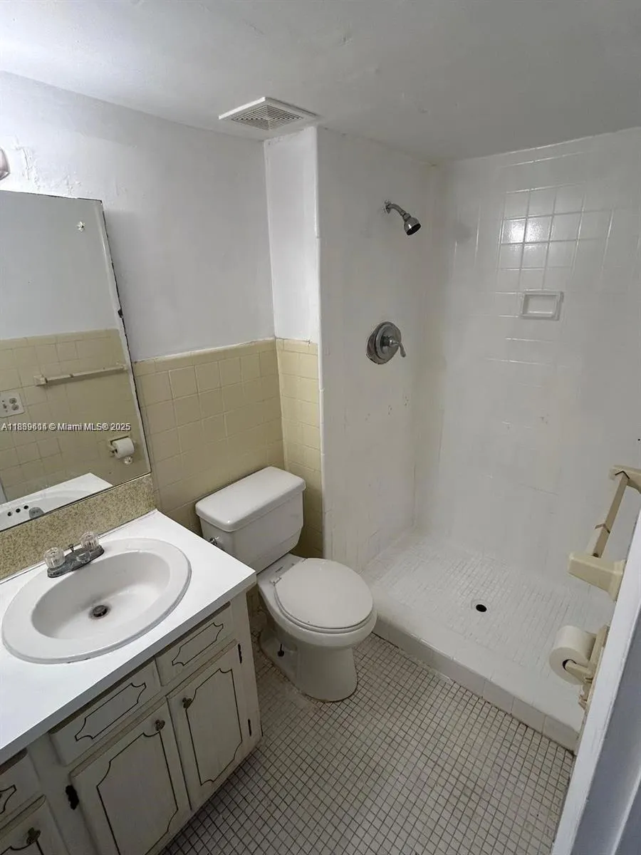 2005 Sans Souci Blvd, #105