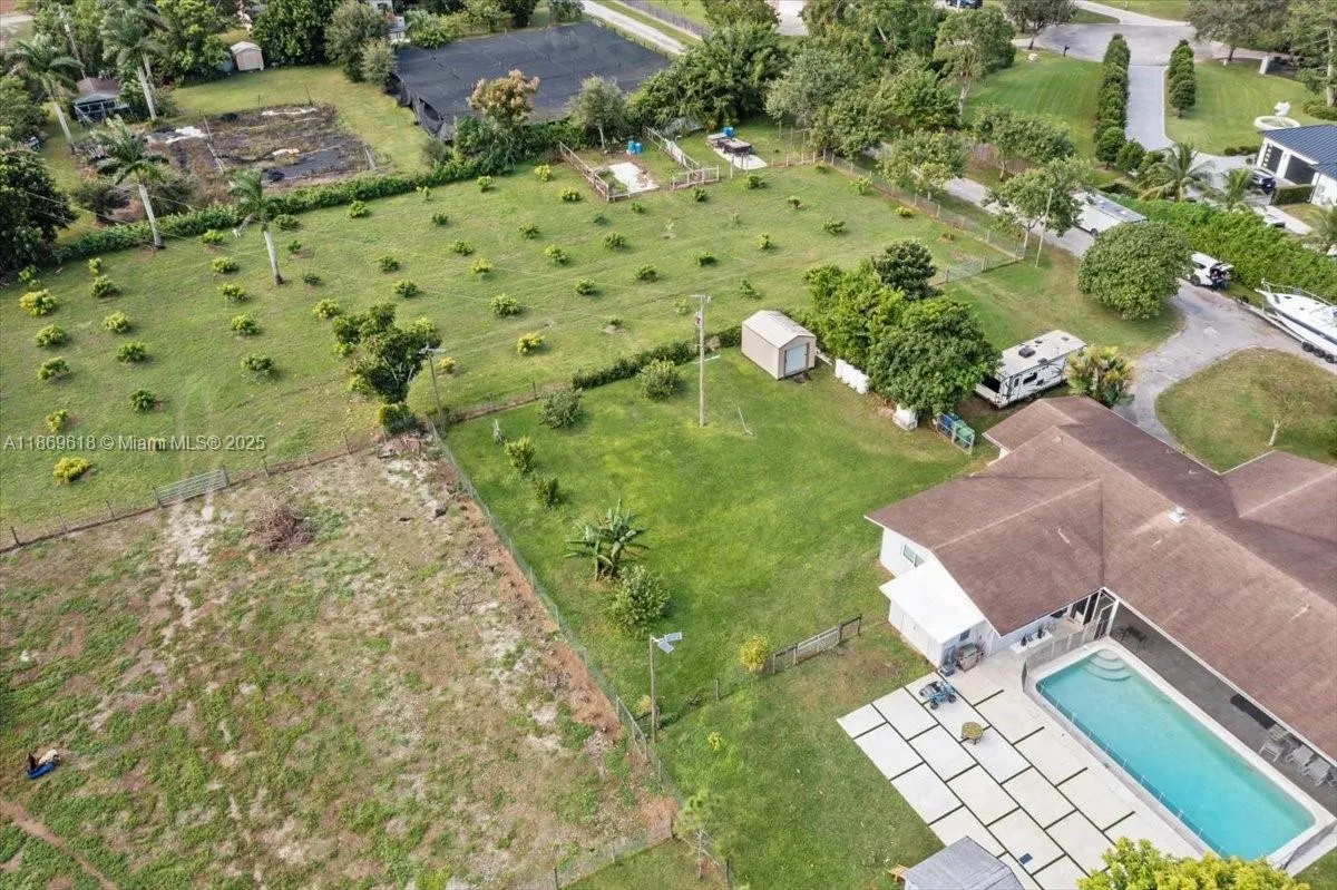 17300 SW 294th St