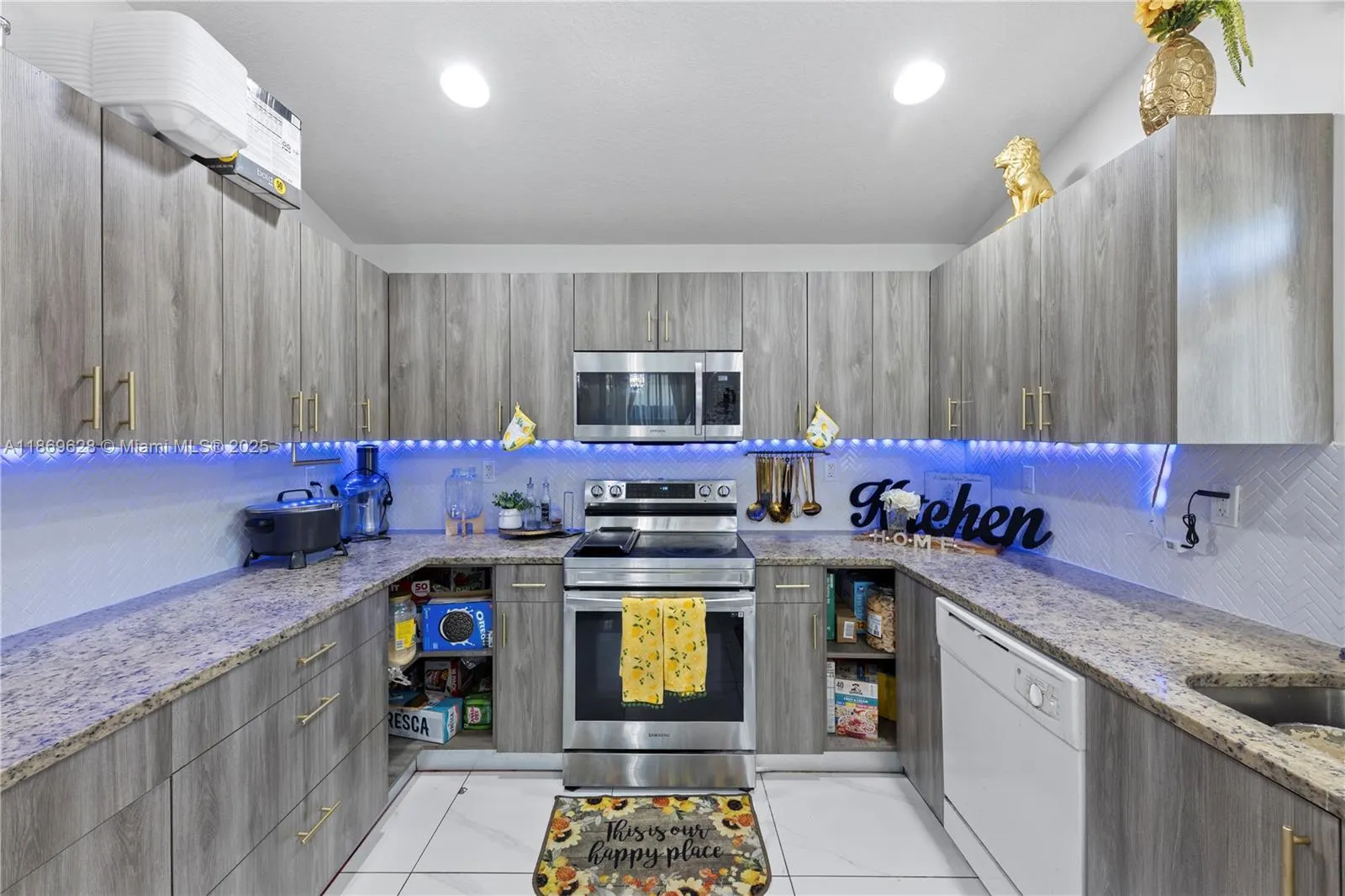 135 NW 6th Ave