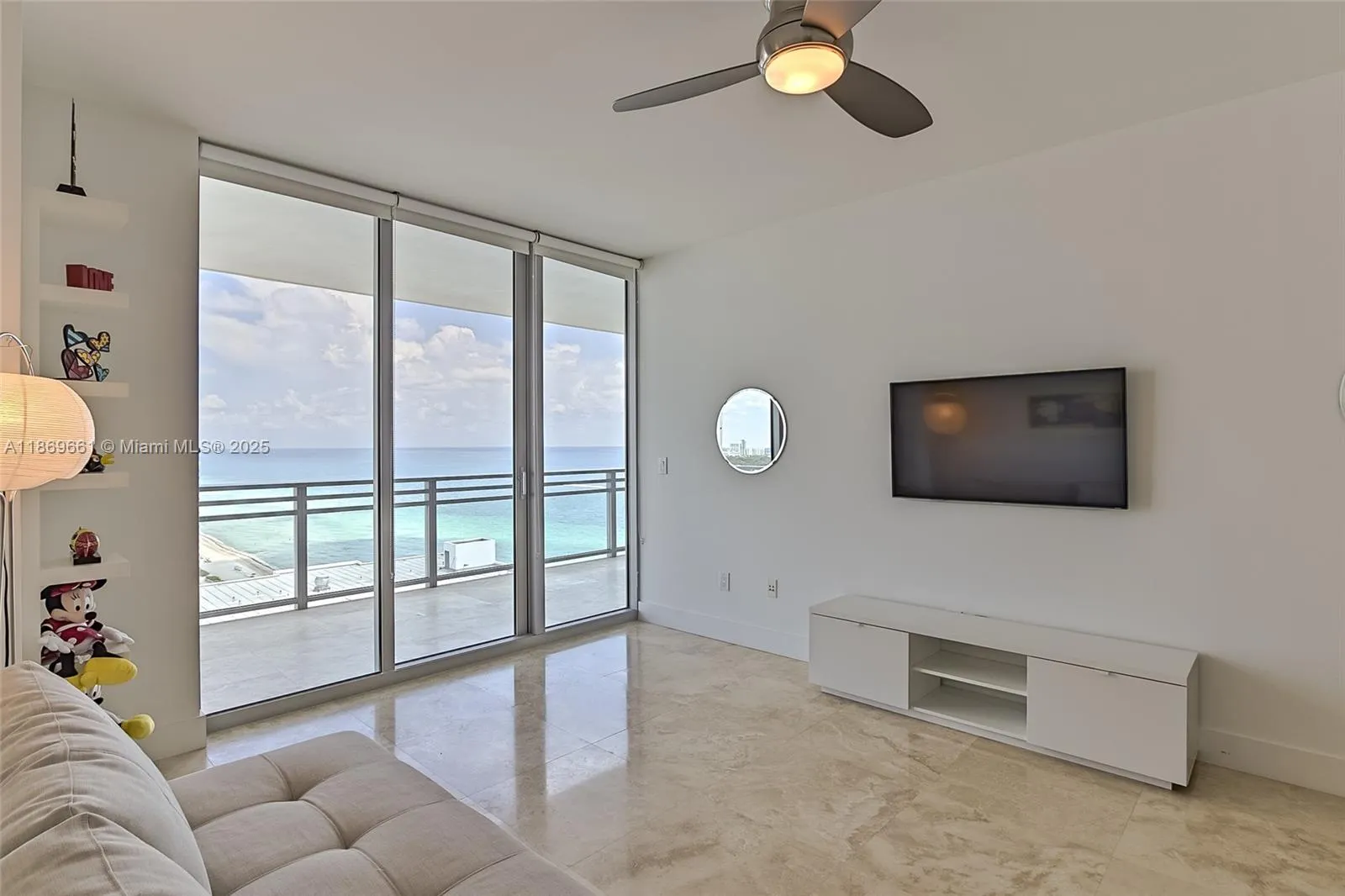 3535 S OCEAN DR, #2002
