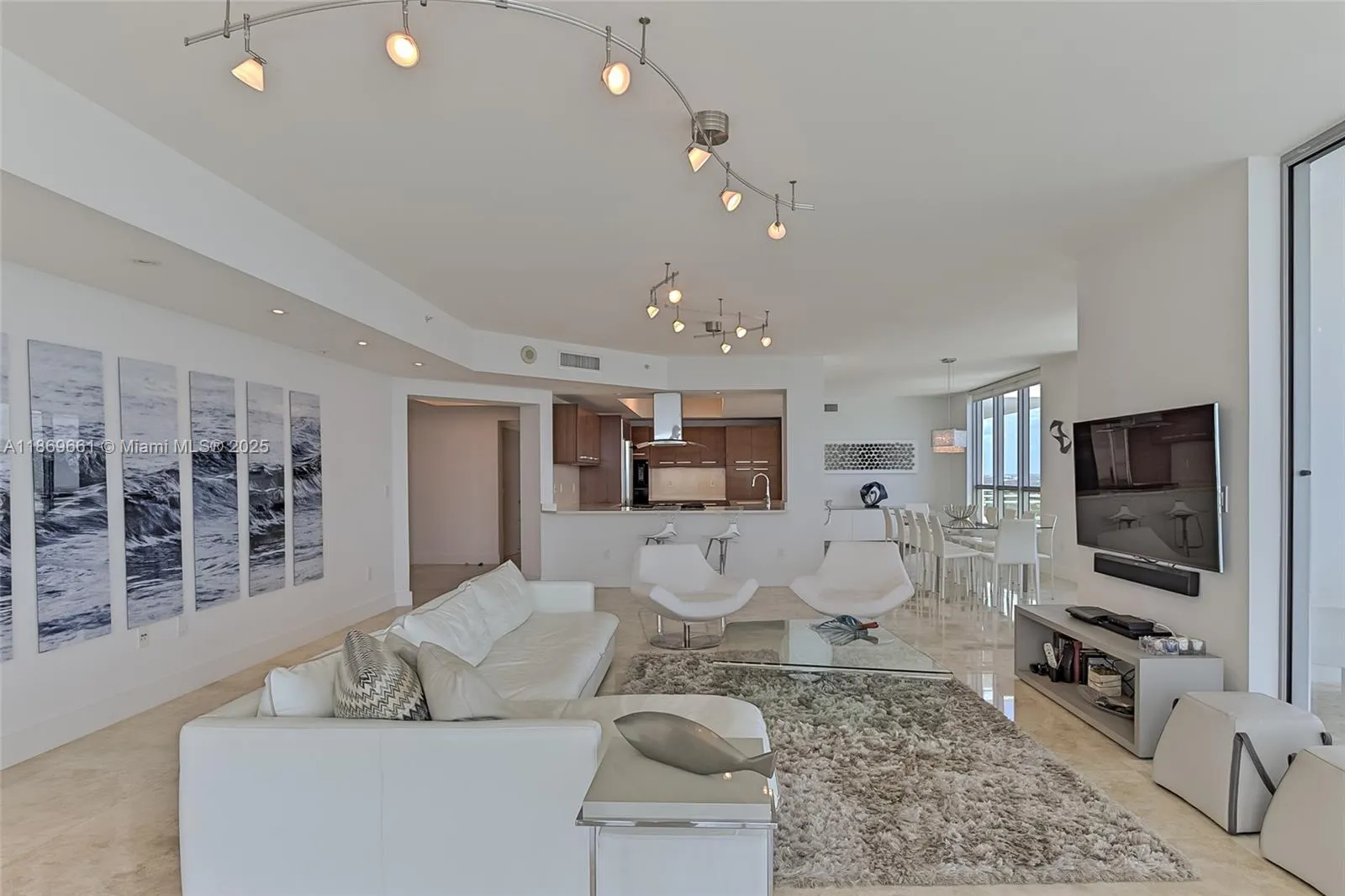 3535 S OCEAN DR, #2002