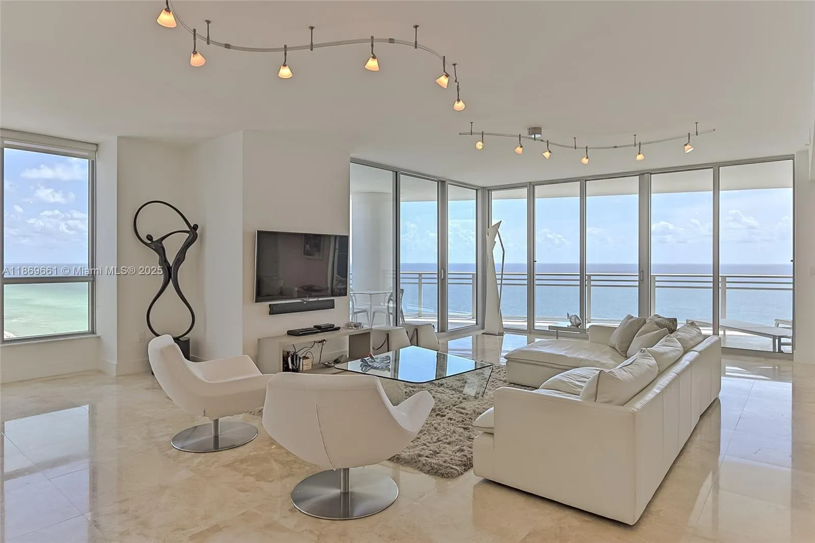 3535 S OCEAN DR, #2002