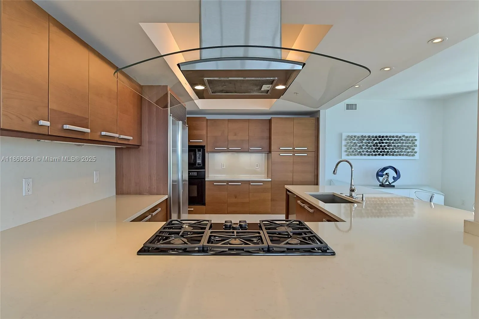 3535 S OCEAN DR, #2002