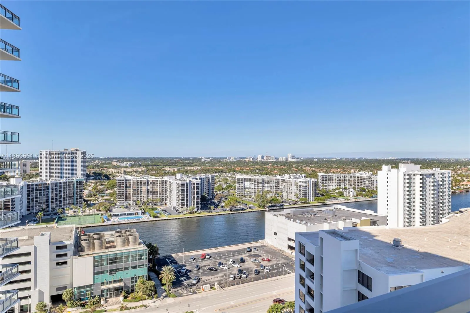 3535 S OCEAN DR, #2002