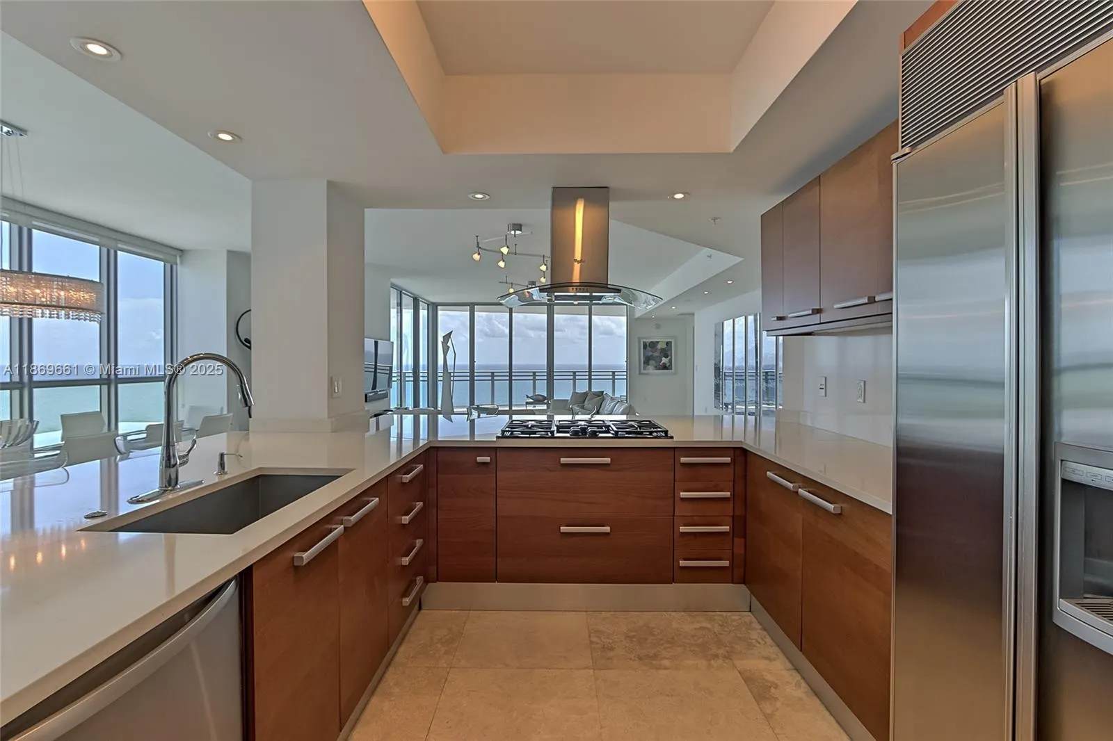 3535 S OCEAN DR, #2002