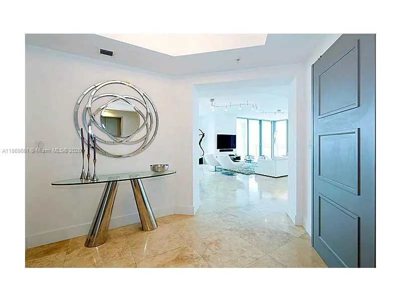 3535 S OCEAN DR, #2002