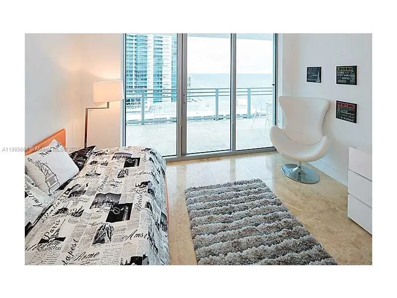 3535 S OCEAN DR, #2002