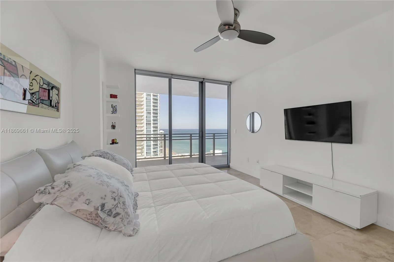 3535 S OCEAN DR, #2002