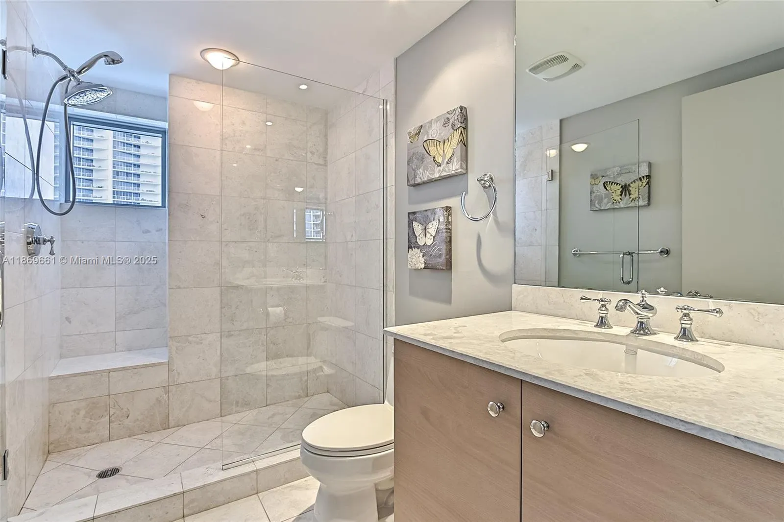 3535 S OCEAN DR, #2002