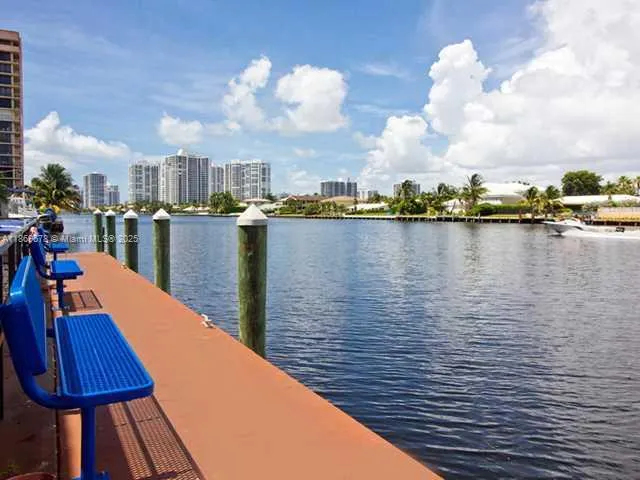 1985 S Ocean Dr, #17M