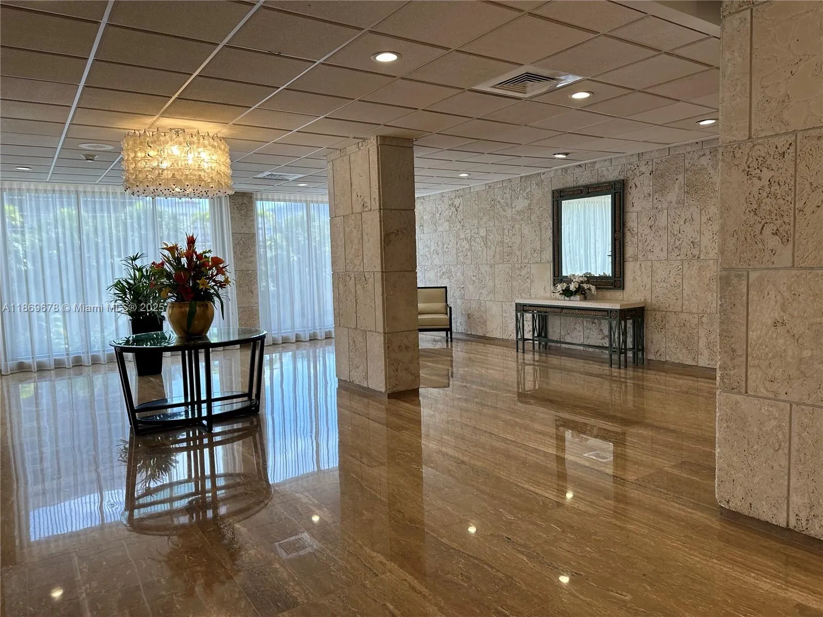 1985 S Ocean Dr, #17M