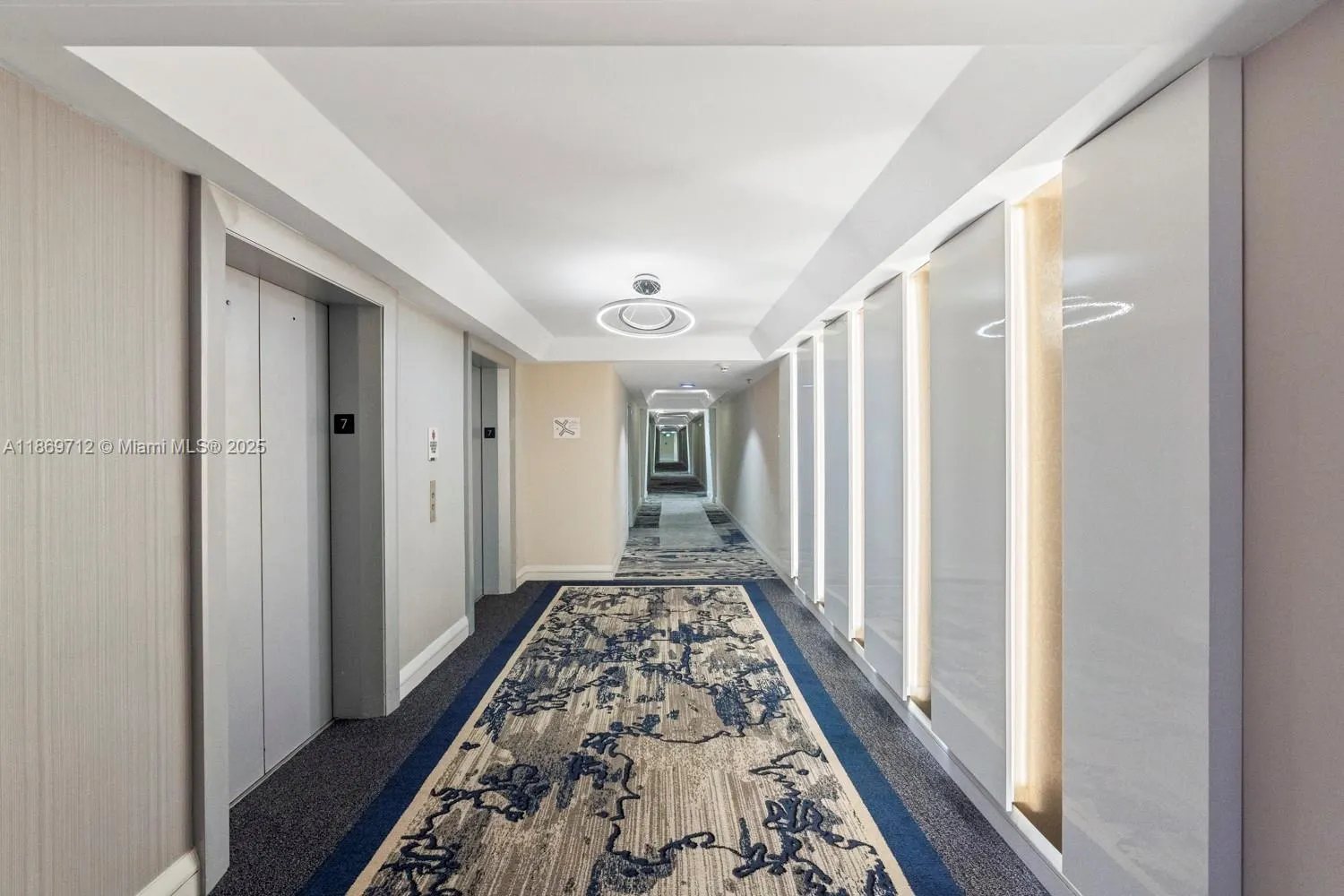 5161 Collins Ave, #701