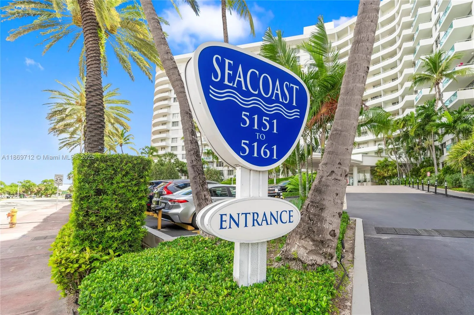 5161 Collins Ave, #701